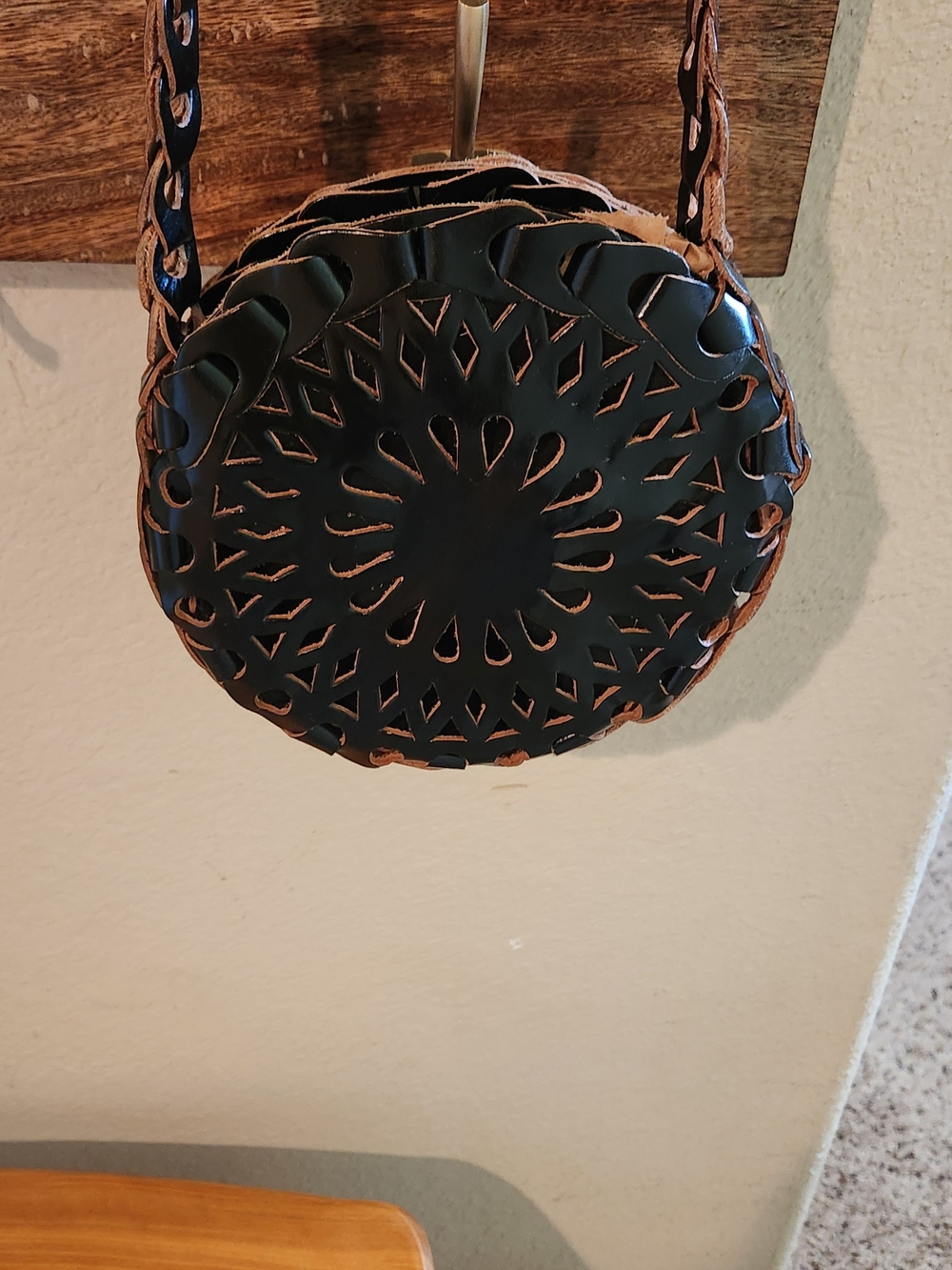 Vintage Handwoven Round Leather Crossbody Canteen Bag - Black